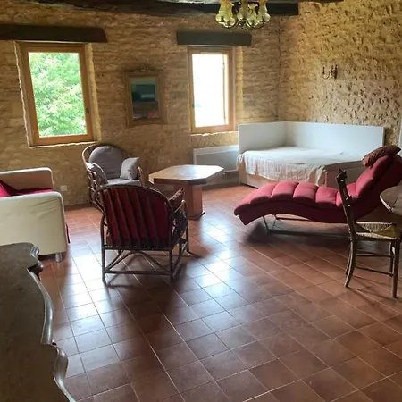 Villa De La Plaine